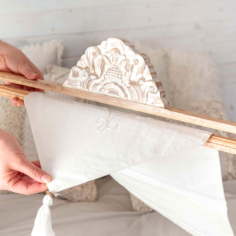 スリット部分の幅は、58cm