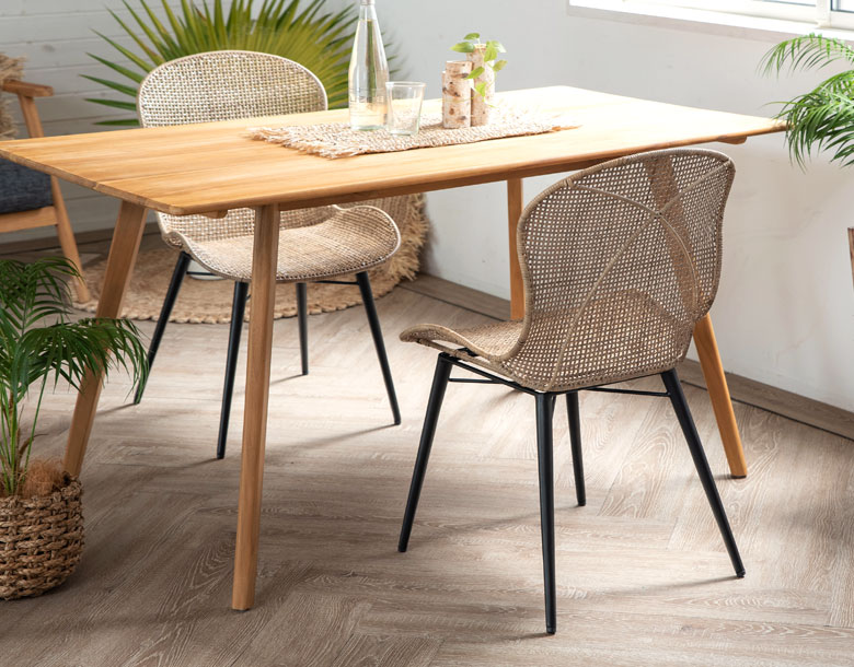 流行のインテリアに馴染みます。