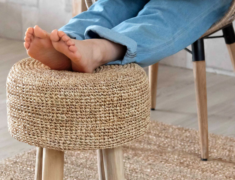 スツールとしても使えます。