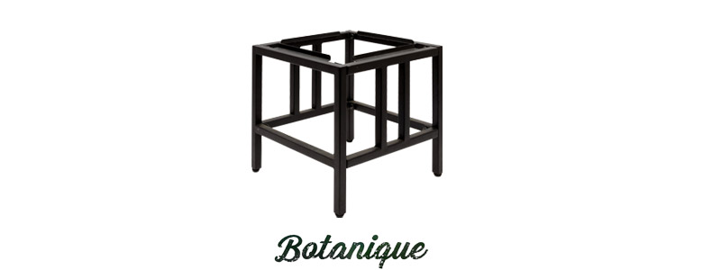 ボタニカルなコーディネートを楽しんで。