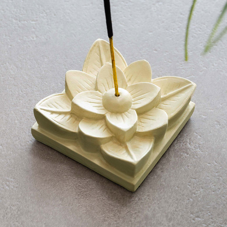 花びらのお香立て