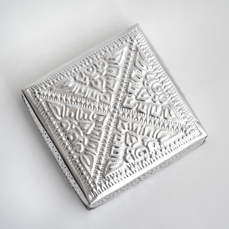 凹凸のあるアジアンな模様