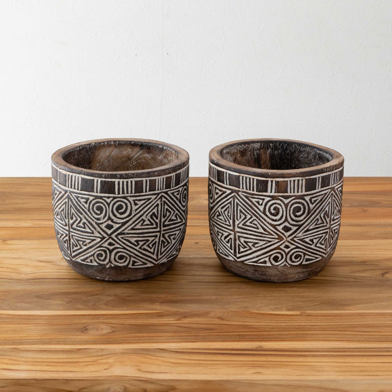 インドネシアのスンバ島由来のウッド彫刻