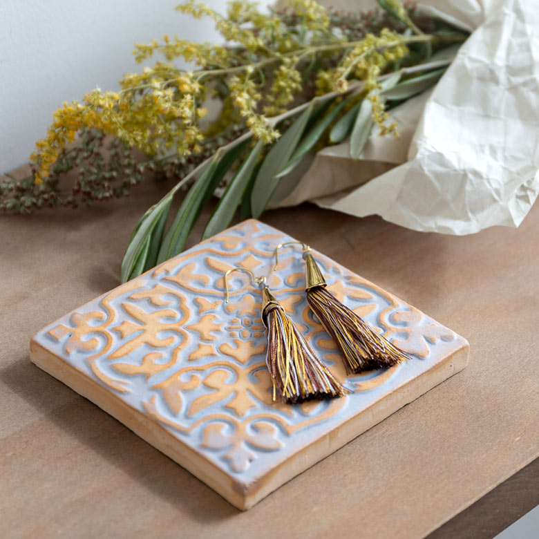 アクセサリーを置いてディスプレイ