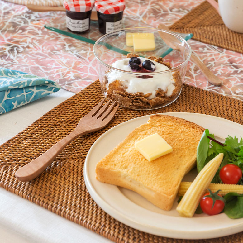 ナチュラルでぬくもりを感じる、無塗装