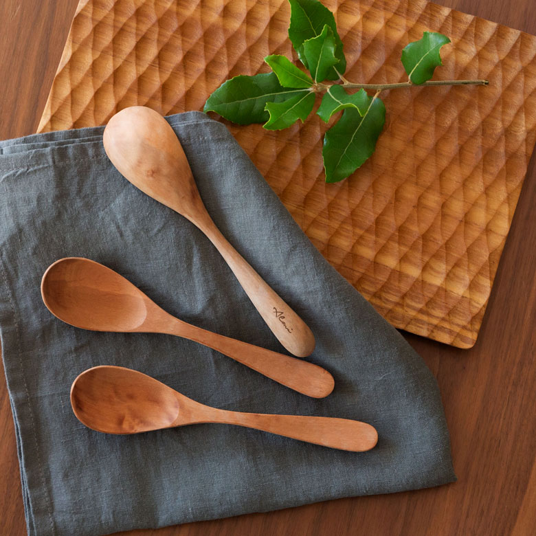 素材そのままの質感を楽しめるカトラリーシリーズ