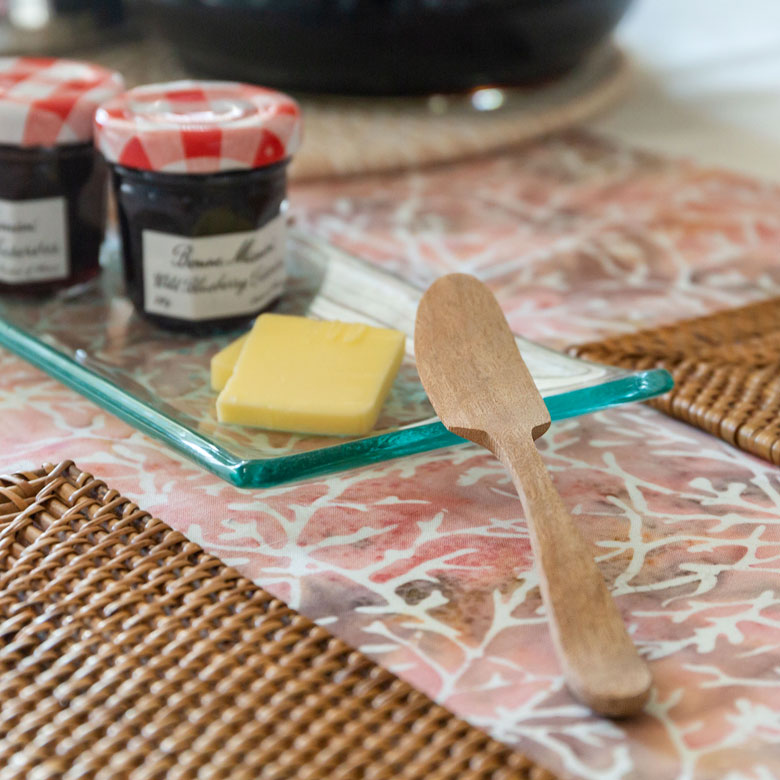 ナチュラルでぬくもりを感じる、無塗装