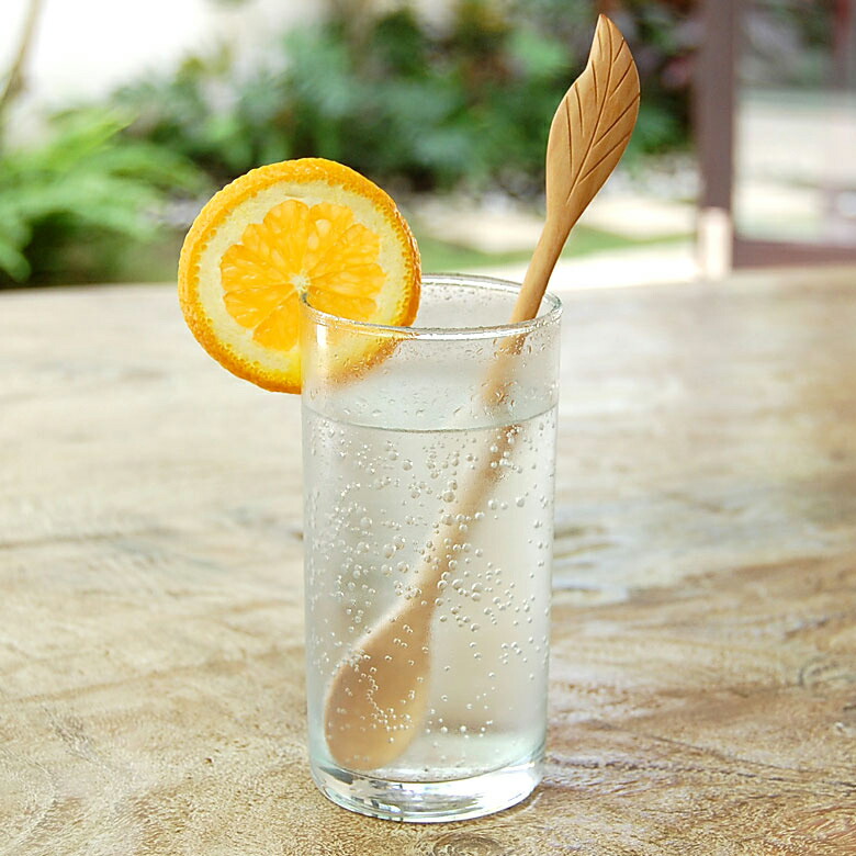 アジアンテイストあふれる木製マドラー