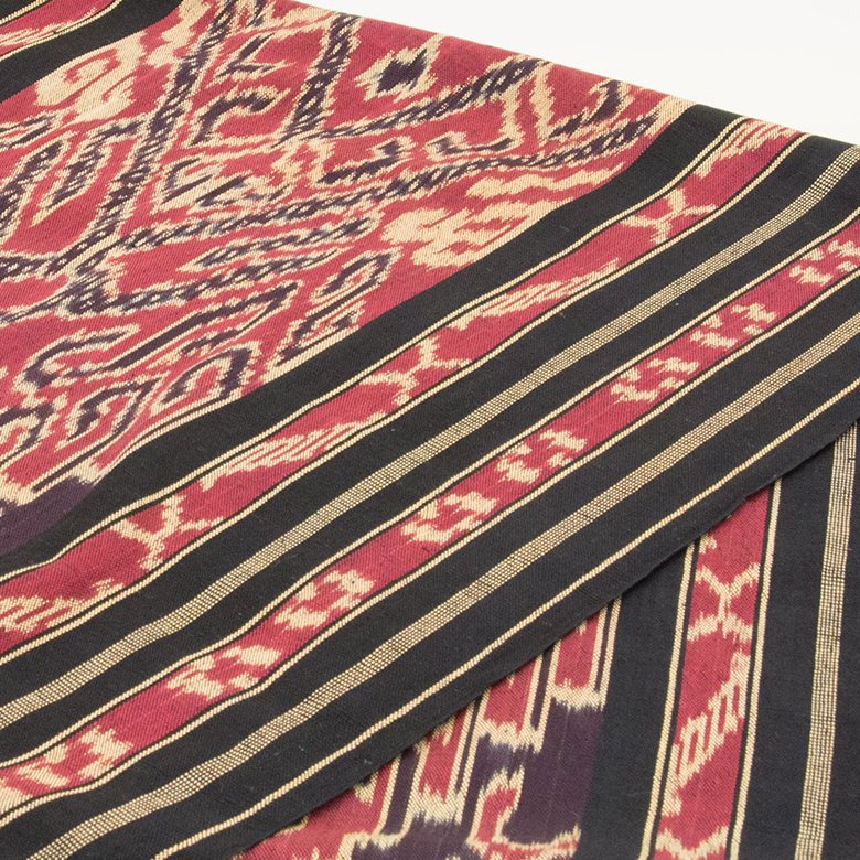 お部屋の壁に掛けると、更にアジアン度をアップしてくれます。