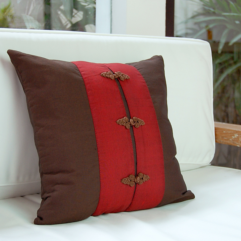 立体的な♪肌触りさらさらのクッションカバー。