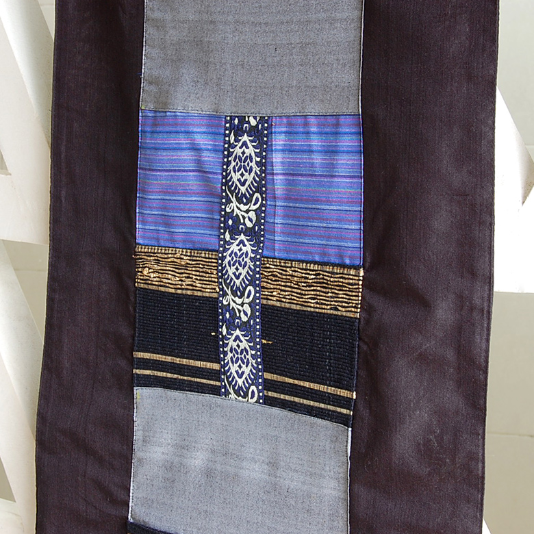 バリ島の職人がひとつひとつ丁寧に編みあげたタペストリー