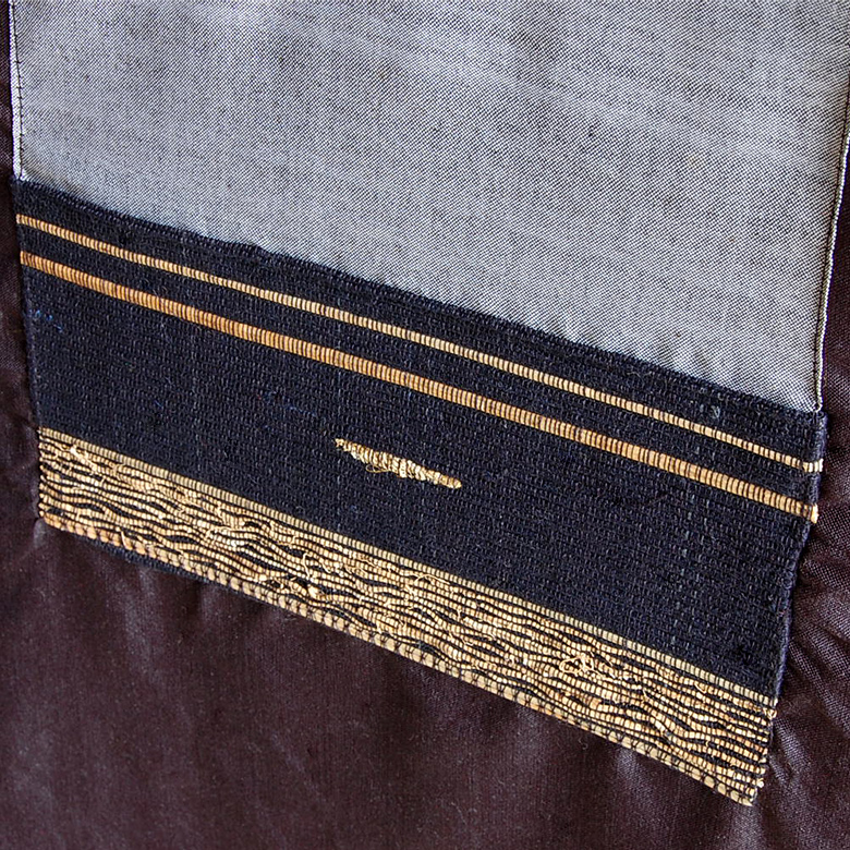 ご自宅のアジアンなインテリアに存在感を出してくれるアイテムです。