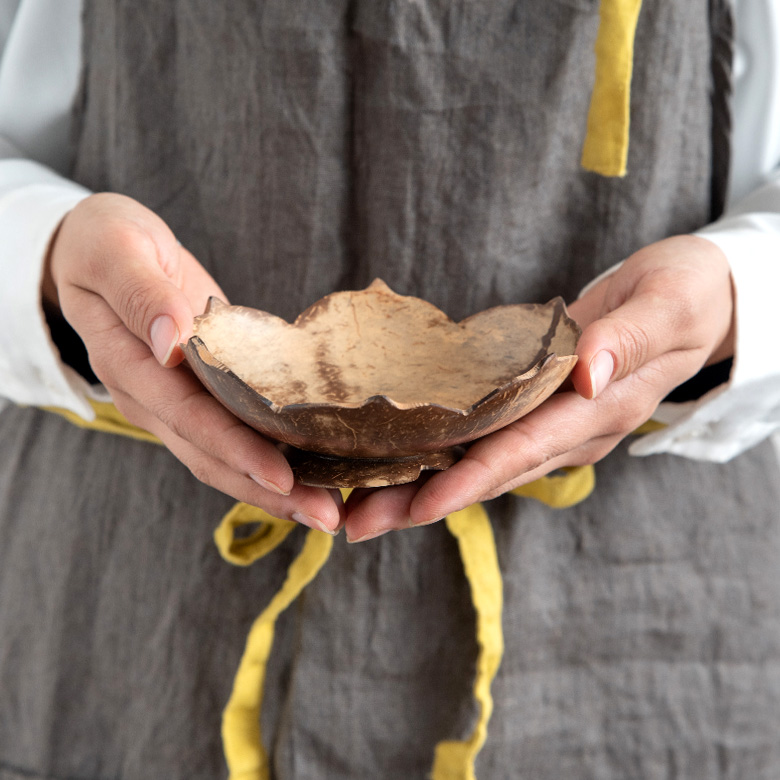 手に持つとこのサイズ