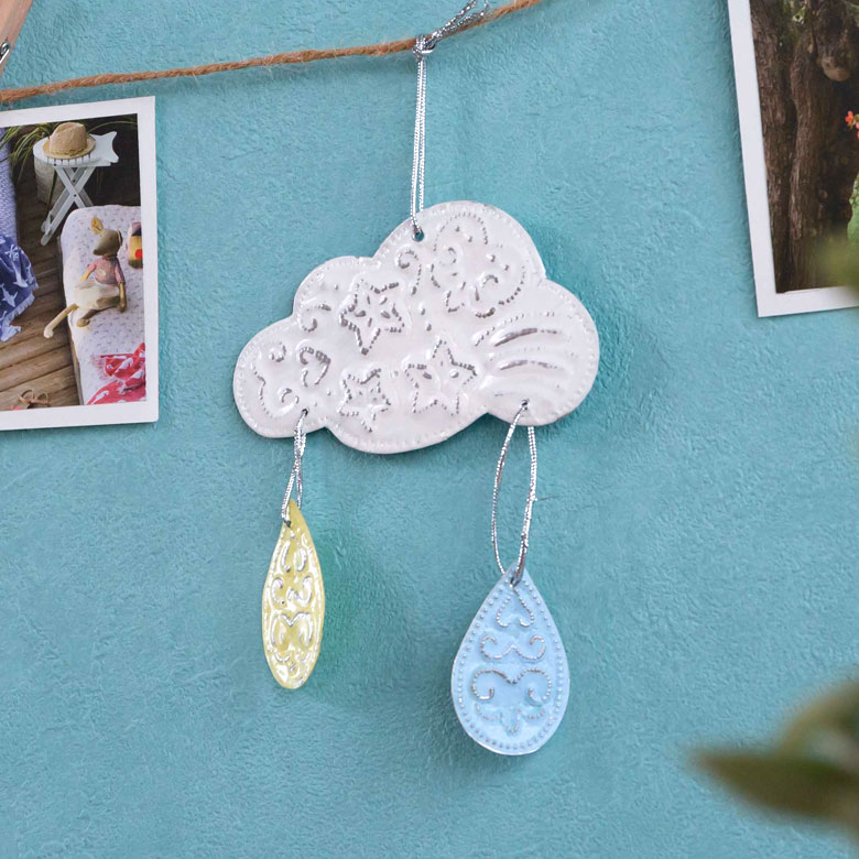 優しいレモンのようなイエロー