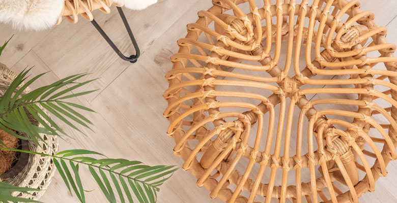 美しい曲線で編まれたラタン