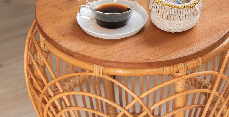 美しい曲線で編まれたラタン