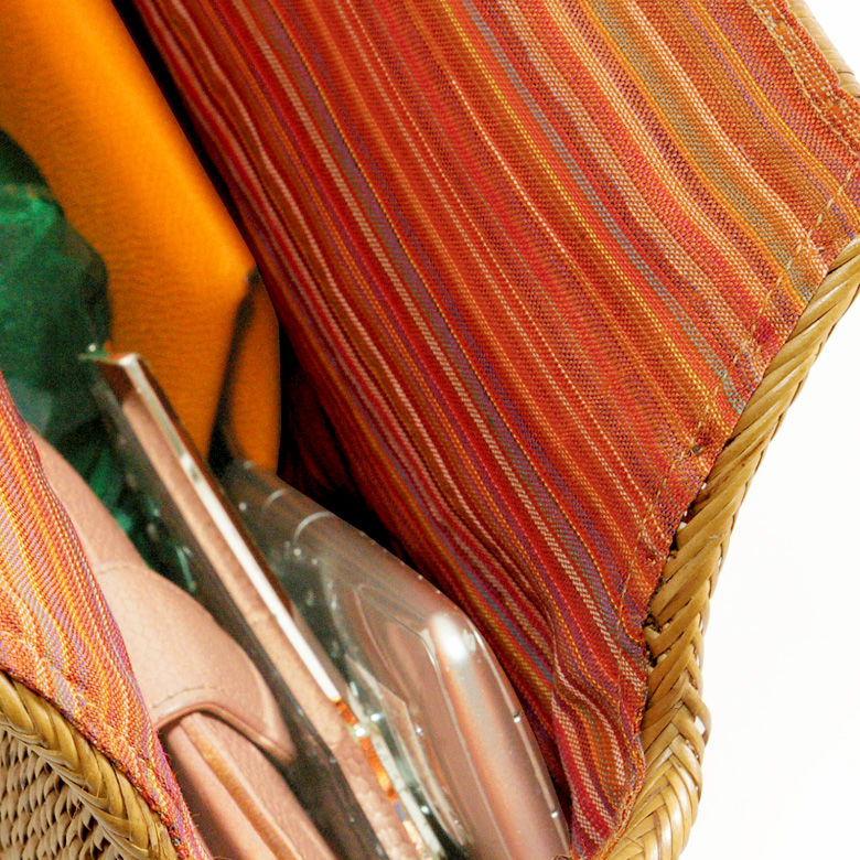 カラフルな内布