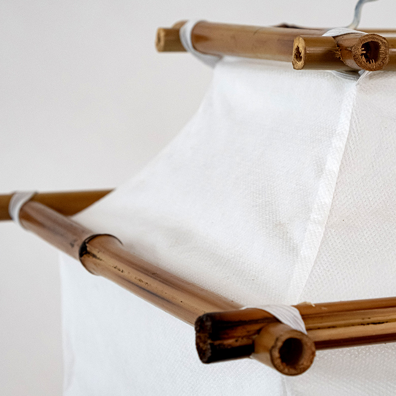 シンプルなアジアンデザインなのでリビングやダイニングはもちろん、和室にもぴったり。