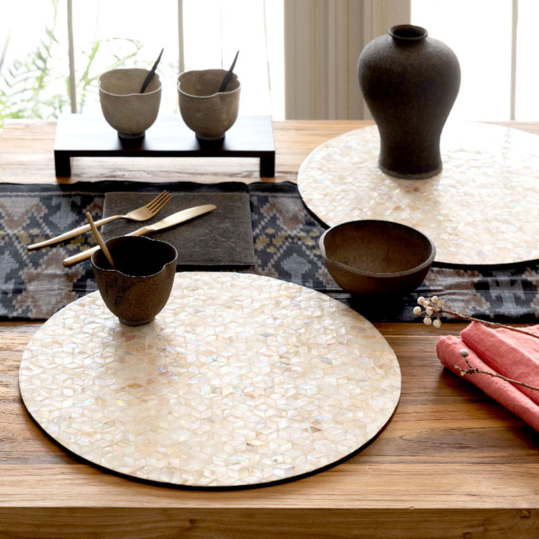 和食器にもよく合うパールシェルのランチョンマット