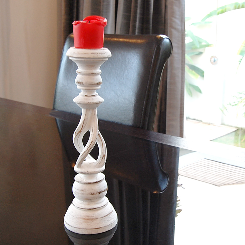 アンティーク感のあるホワイトウォッシュカラーで仕上げました