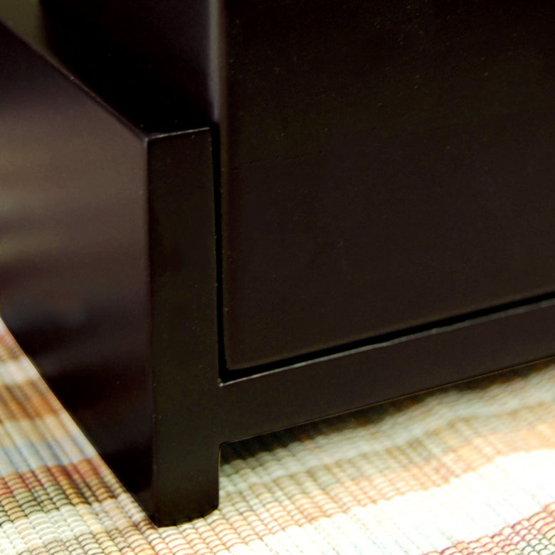 食卓やデスクなど、小物を収納するのにちょうど良いサイズで様々な用途にお使いいただけます