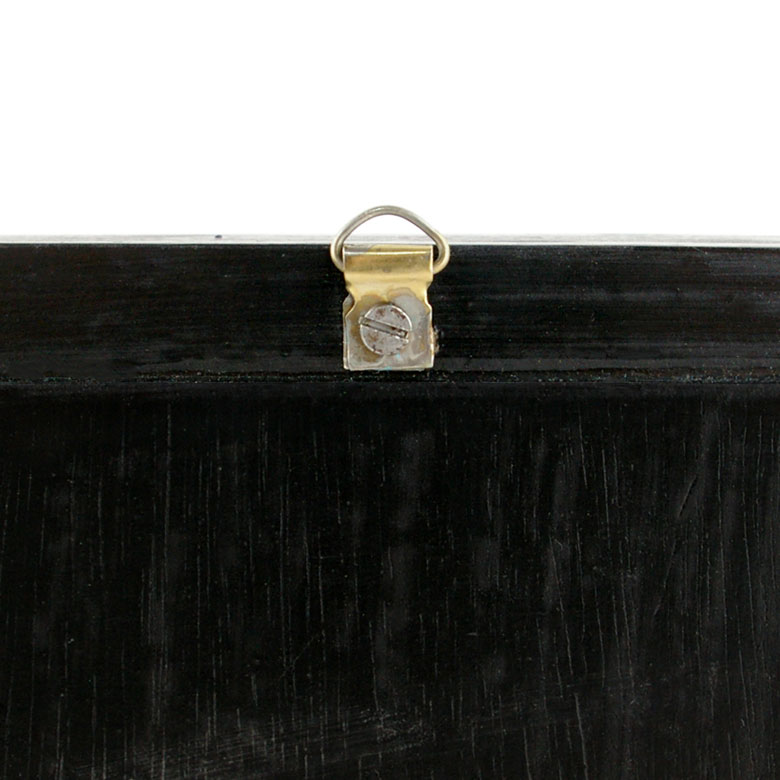 職人が心をこめて作り上げた、存在感のある作品です。