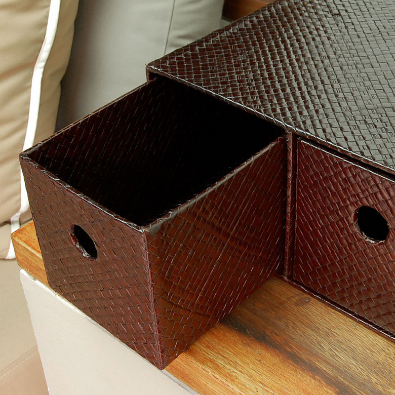 落ち着いたブラウンカラーがモダンアジアンな雰囲気を演出。