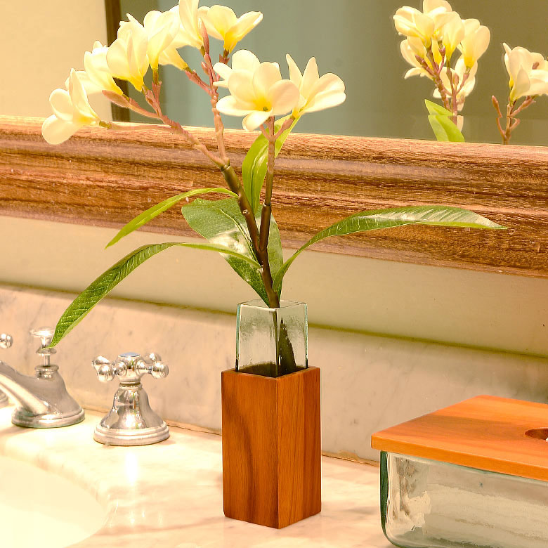 ガラスとウッドの一輪挿し