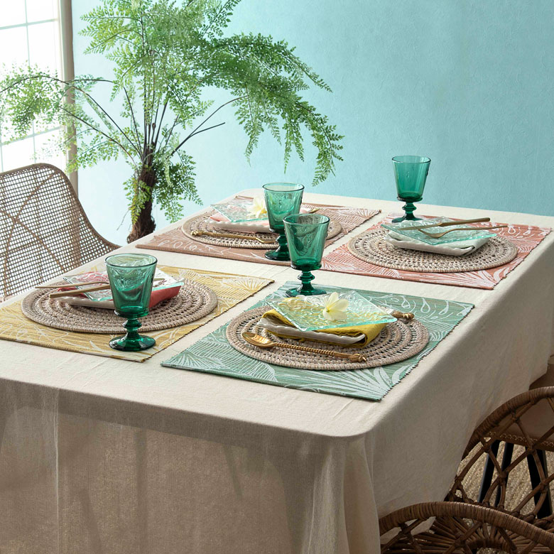 パーティやおもてなしも盛り上げてくれる、トロピカルカラー