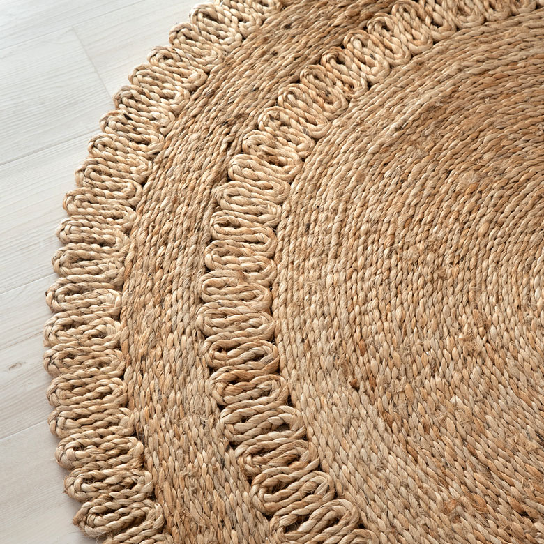 裏面はこんな感じ。裏表どちらも同じデザイン