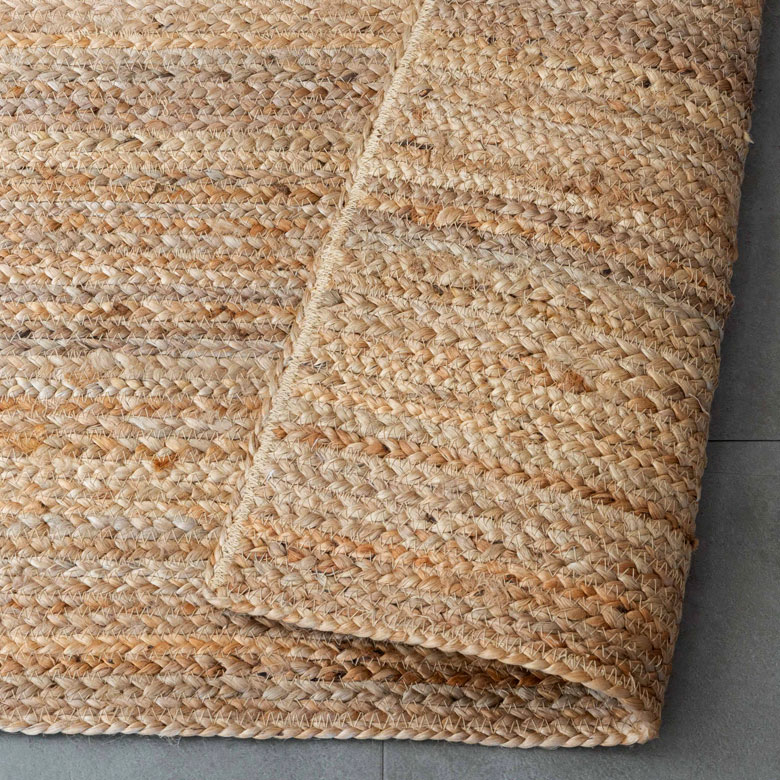 裏面はこんな感じ。裏表どちらも同じデザイン