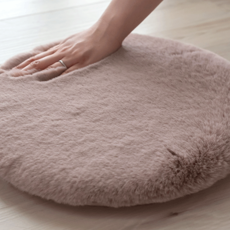 肌触りにこだわった、フェイクラビットファー