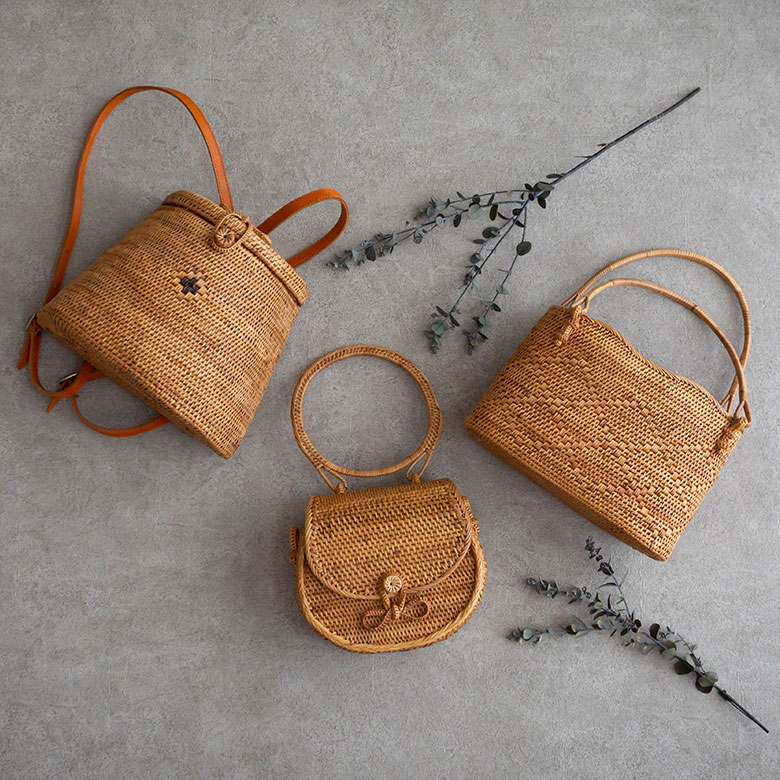 同シリーズのリュック、2wayハンドバッグ