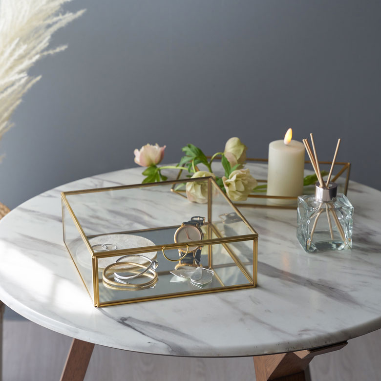 繊細でシンプルなデザインは、インテリアとしても素敵