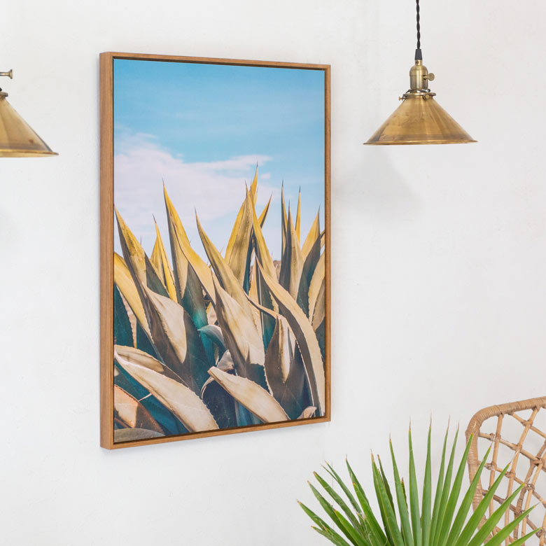 海外のカフェにありそうな、こなれたカラーリングと構図