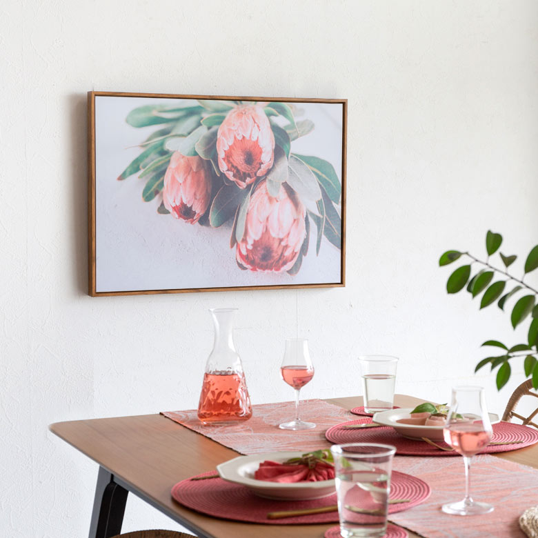 海外のカフェにありそうな、こなれたカラーリングと構図