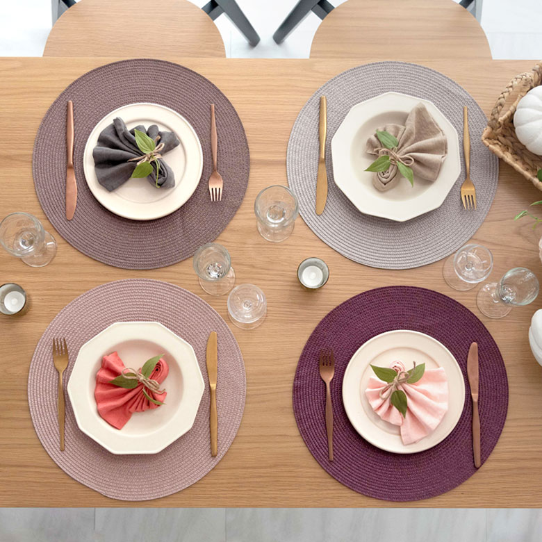 テーブルがスタイリッシュに