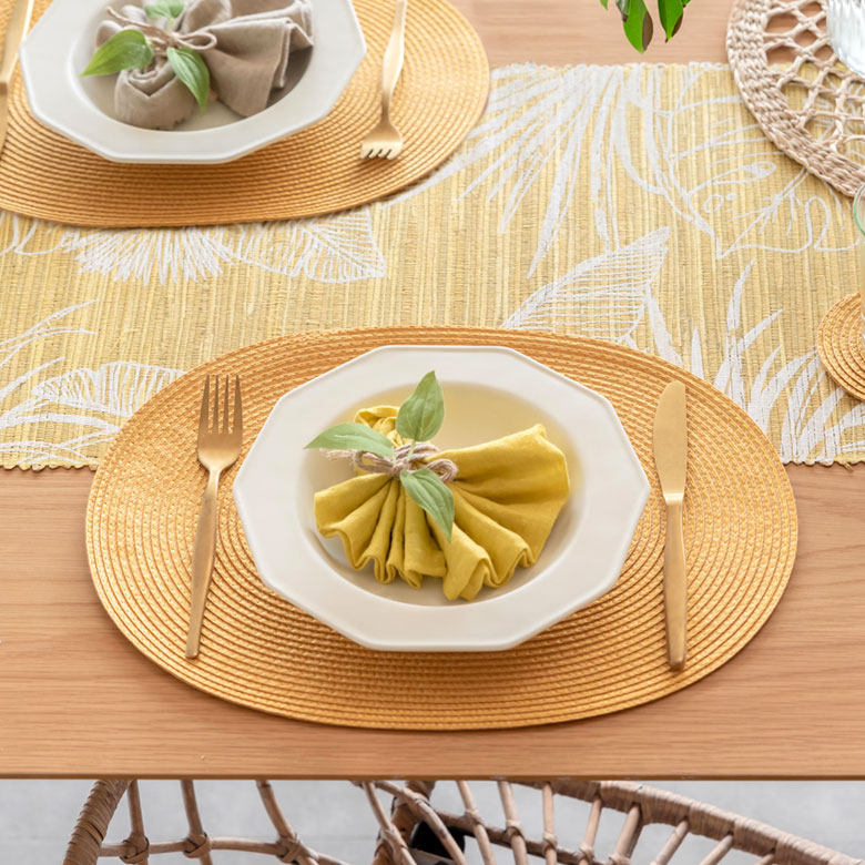 オーバル型プレースマット。ランチョンマット