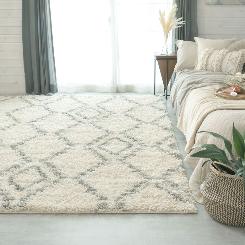 リビングやベッドルームで活躍のラグ