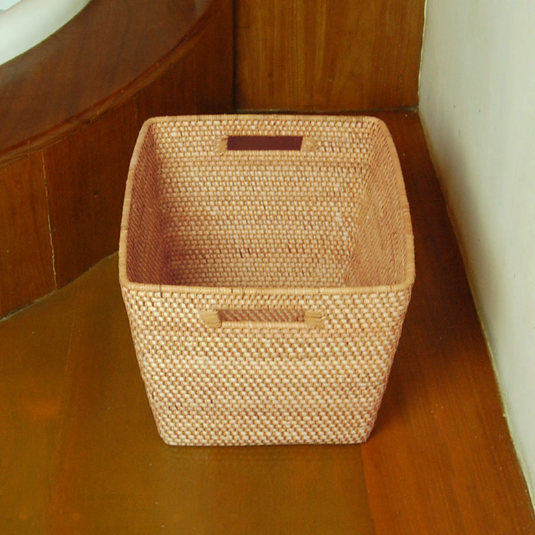 ナチュラルやグリーンのアイテムと相性抜群