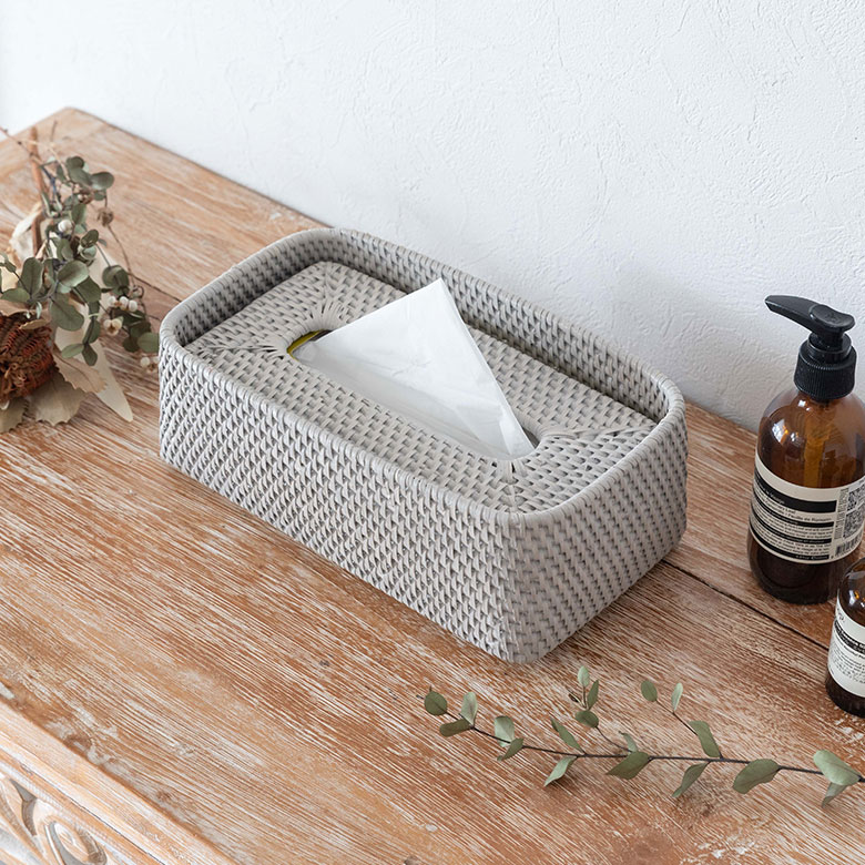 ラタンは、実際にバリ島などのリゾートで多く取り扱われるアイテム