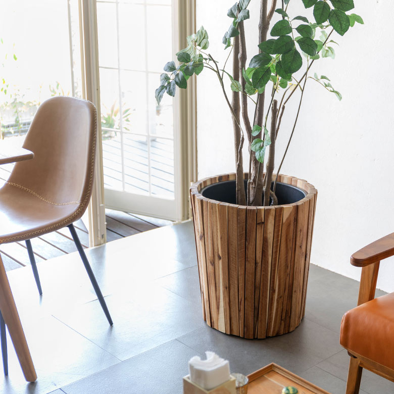 圧迫感がなくどんな場所にも置きやすい