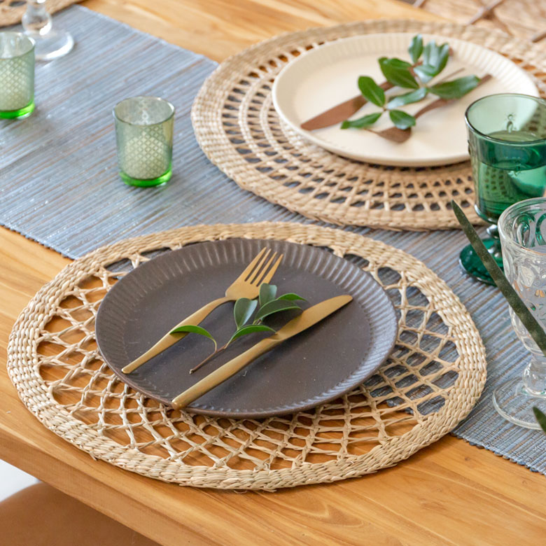 繊細な透かし編み