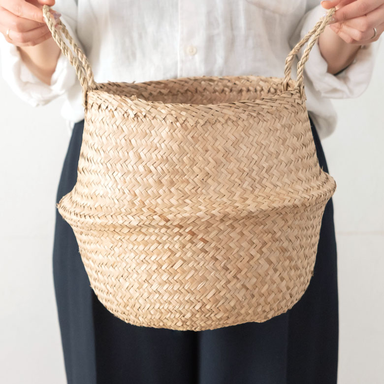 持ち手つきで移動も便利