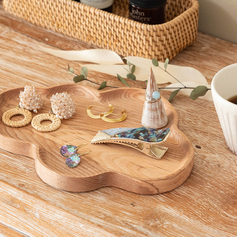 ナチュラルで優しい色合い