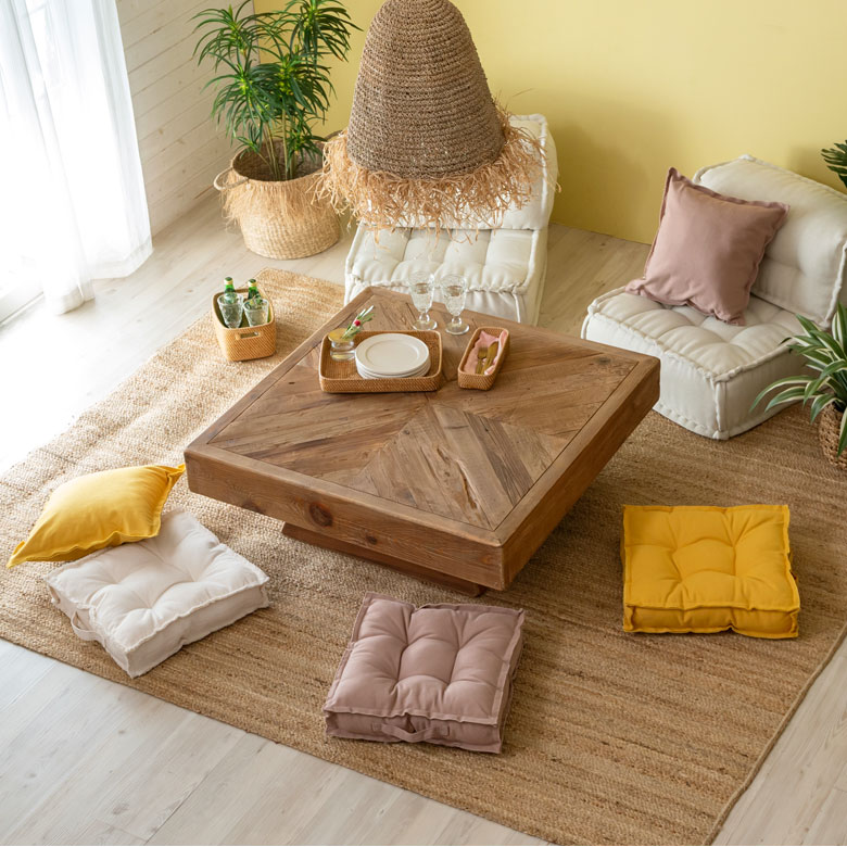 リビングなど床に敷いてくつろぎ空間に