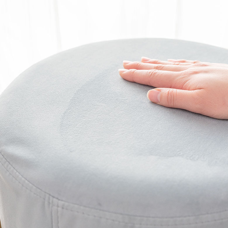 しっとりと高級感のあるベルベット調生地