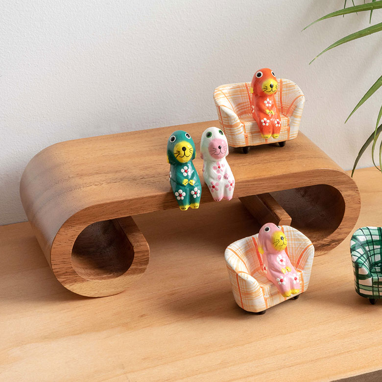 アジアンにも和テイストにもマッチし、お気に入りのオブジェを引き立てます。