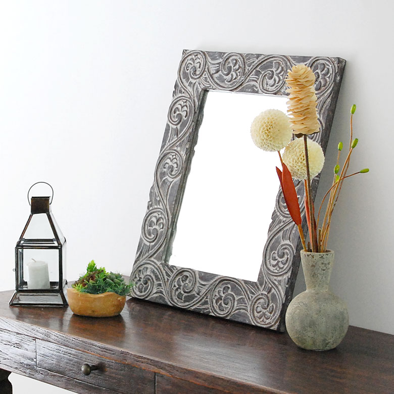 アジアンインテリアとの相性の良いシンプルなデザイン。