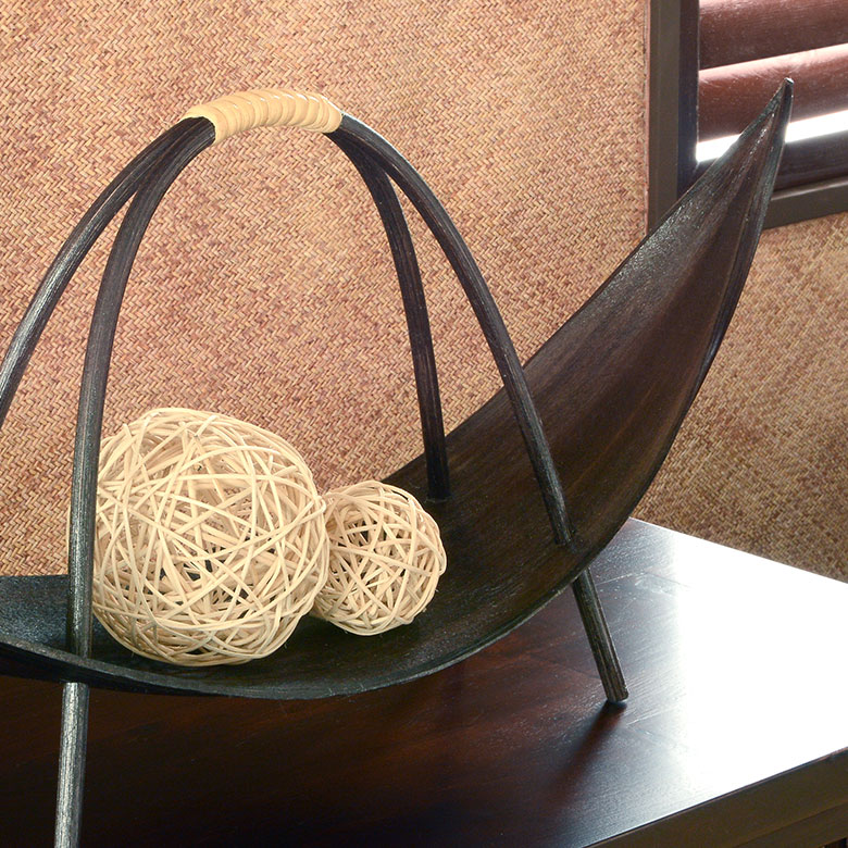 天然のヤシの葉を加工しているため、ひとつひとつ形や色味が異なります。